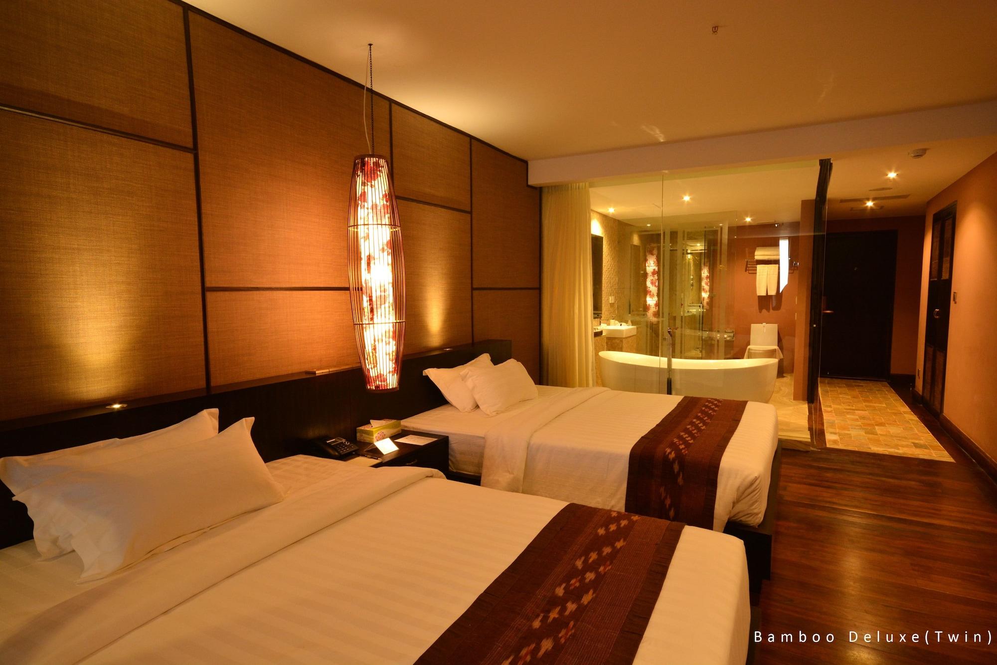Rose Garden Hotel Янгон Экстерьер фото